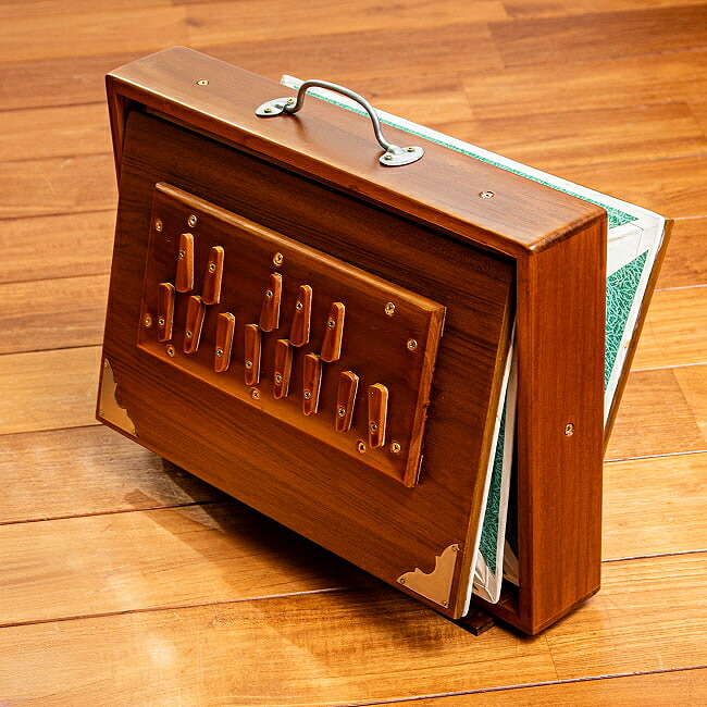 【送料無料】 シュルティボックス Shrutibox Kartar Music House社製【ソフトケース付き】 / ハルモニウム Harmonium ピアノ ヒンドゥースターニー インド 楽器 鍵盤楽器 民族楽器 インド楽器 エスニック楽器 ヒーリング楽器【レビューで1000円クーポン プレゼント】