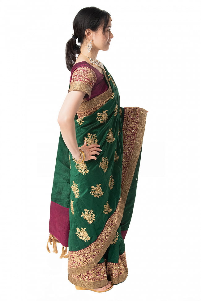 送料無料 インドサリー 更紗柄刺繍の婚礼用ゴージャス サリー チョリ付き 民族衣装 民族衣装 インド デコレーション布 インド インドサリー レディース エスニック衣料 アジアンファッション エスニックファッション インド雑貨 アジア雑貨 Tirakita送料無料 あす