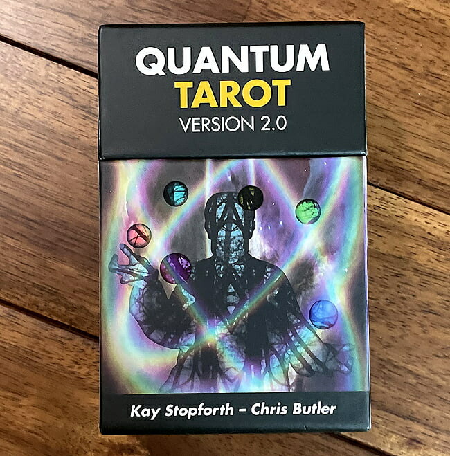 【送料無料】 クォンタムタロット－QUANTUM TAROT / オラクルカード 占い カード占い Lo Scarabeo（ロ スカラベオ社） 占術関連全部見る ルノルマン コーヒーカード インド 本 印刷物 ステッカー ポストカード ポスター