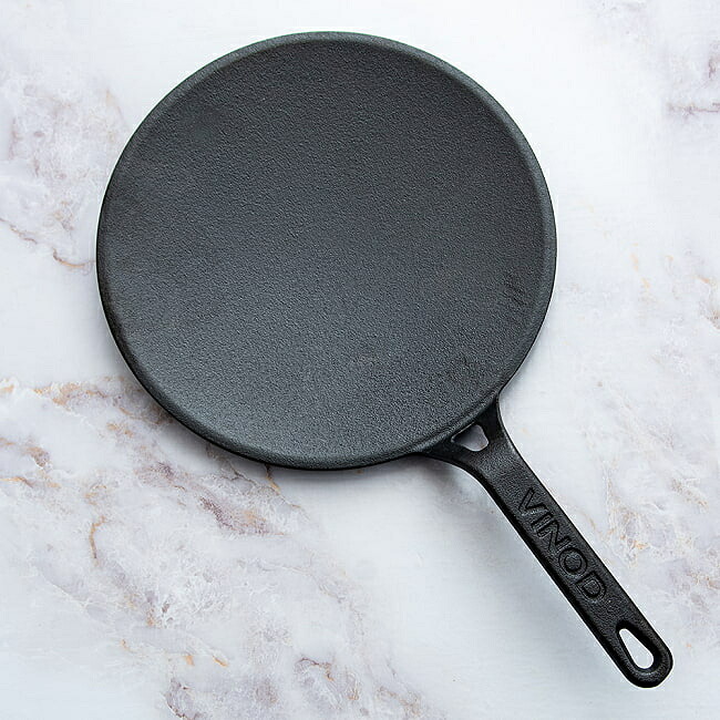 【送料無料】 鋳鉄製 高級チャパティパン CAST IRON TAWA 直径25.5cm 1.8kg程度 / インド 調理器具 タワ タヴァ 食器 アジアン食品 エスニック食材 食材【レビューで1000円クーポン プレゼント】
