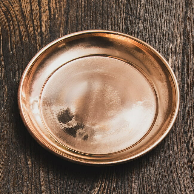 ネパールの銅製 小皿 直径14.5cm / 礼拝用品 小物入れ オイルランプ インド お香立て インセンス アジア エスニック【レビューで500円クーポン プレゼント】