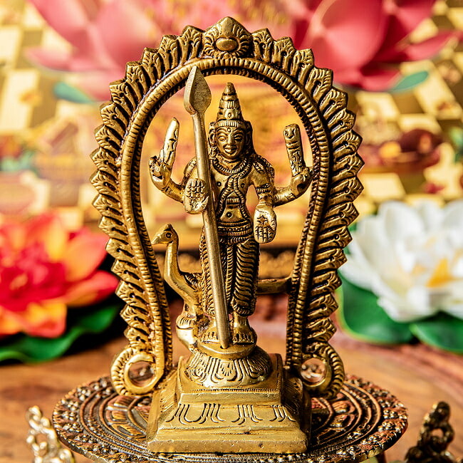 【送料無料】 ムルガン カルティケーヤ スカンダ 軍神 Murugan / Kartik 高さ：約12cm タイプーサム ヴェル シヴァ神 息子 Shiva シヴァファミリー ブラス ヒンドゥー教 神像 金属 石製の神様像 インド 置物 アジアン インテリア エスニック アジア【レビューで1000円クーポ｜インド雑貨・アジア雑貨-TIRAKITA