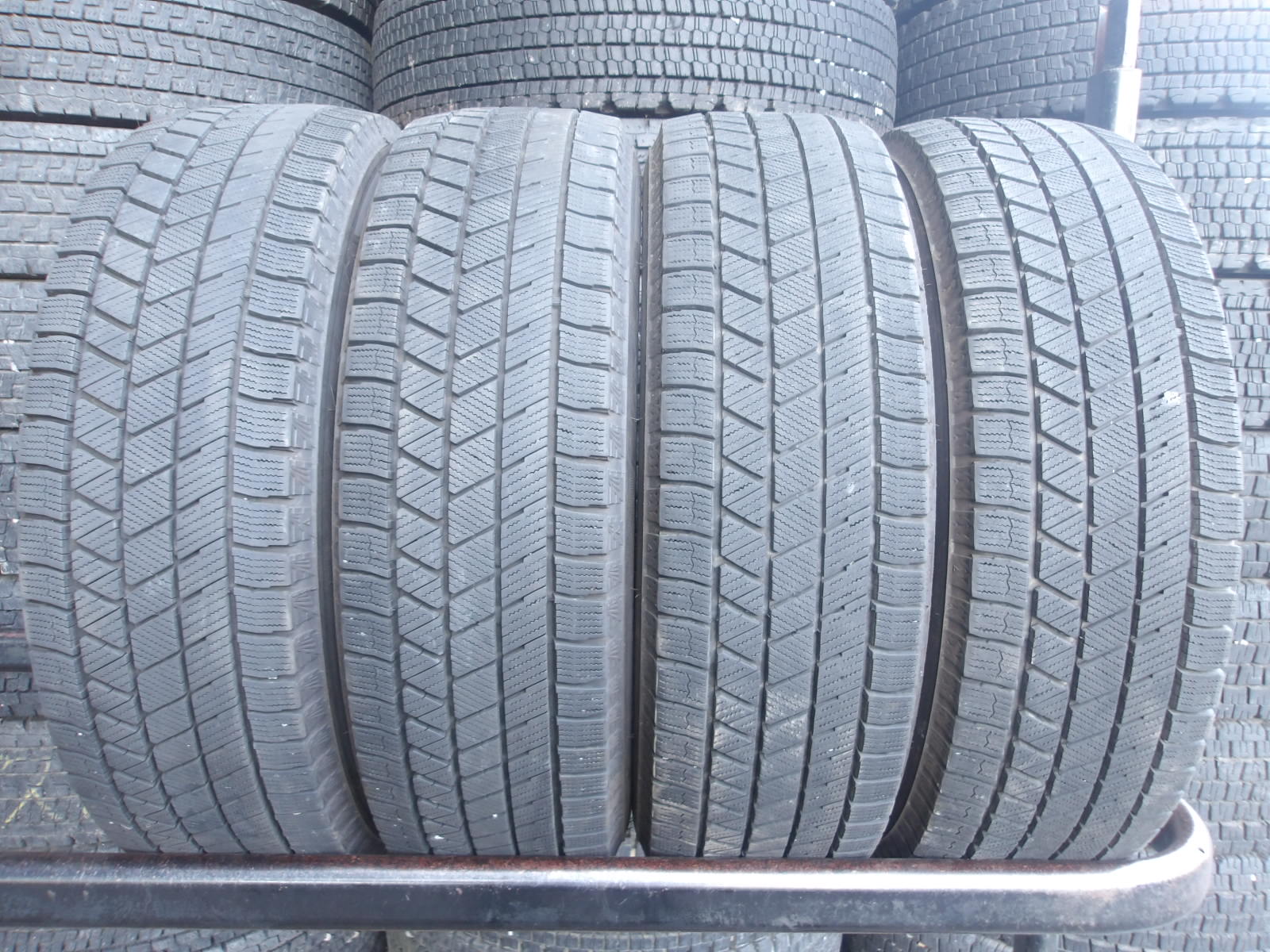 R578-ソ1 【中古】{送料無料} 185/65R15 冬4本セット スタッドレス 88Q 185/65-15 185-65-15 ブリヂストン ブリザック VRX3｜タイヤ夢　店