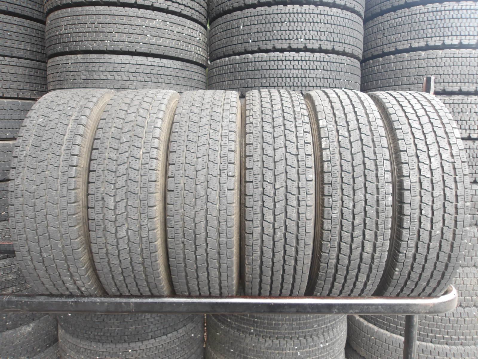R768k-11 【中古】{送料無料} 195/75R15 冬6本セット スタッドレス LT 109/107L 12PR 195/75-15 195-75-15 ヨコハマ アイスガード iG91 チューブレス｜タイヤ夢　店
