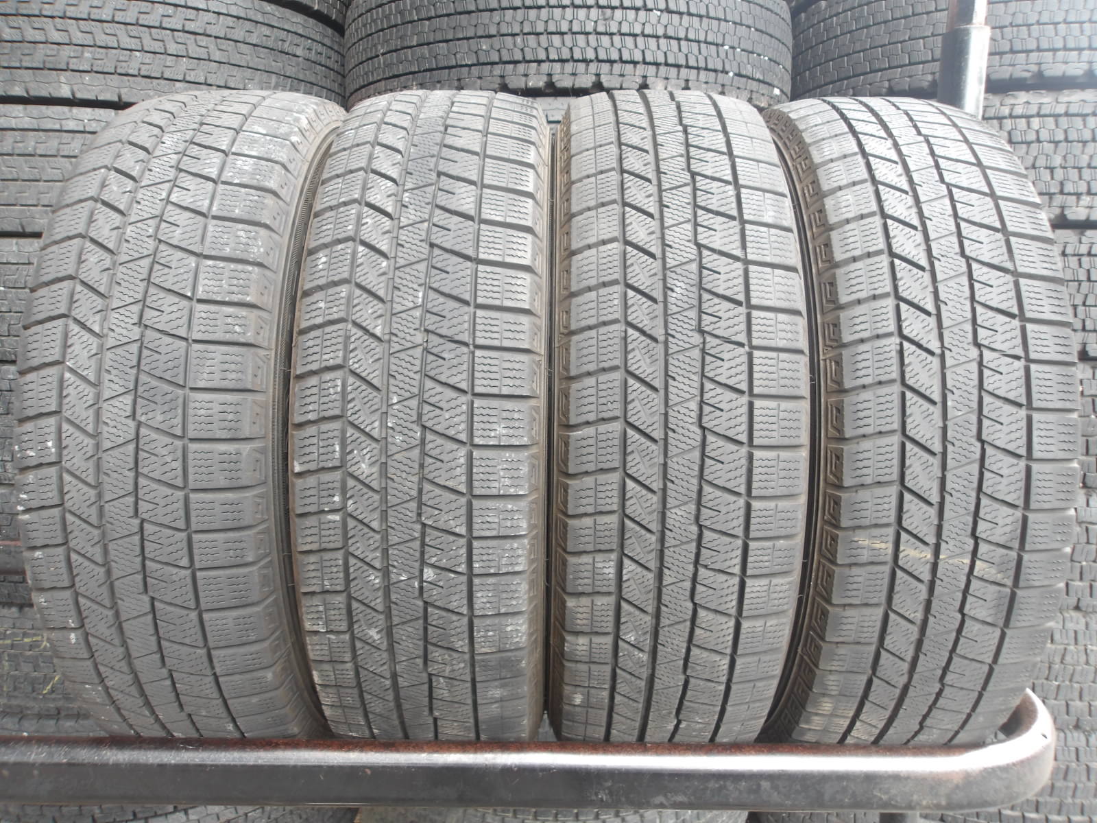 R772-3 【中古】{送料無料} 175/65R15 冬4本セット スタッドレス 84Q 175/65-15 175-65-15 ダンロップ ウィンターマックス 03｜タイヤ夢　店
