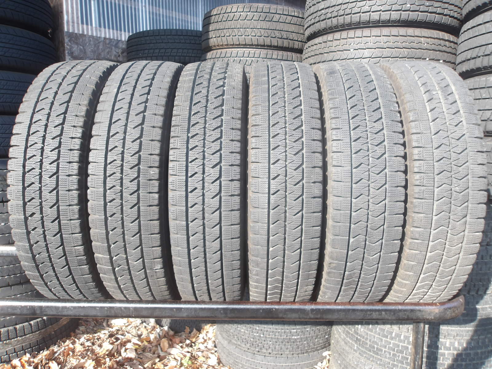楽天市場】中古タイヤ スタッドレス中古 205/85R16 117/115 L LT 