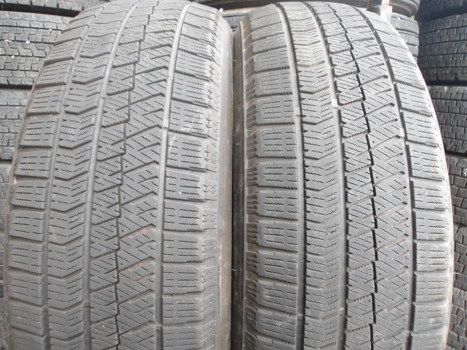 M956-7 【中古】{送料無料} 195/60R17 冬2本セット スタッドレス 90Q 195/60-17 195-60-17 ブリヂストン ブリザック VRX2｜タイヤ夢　店
