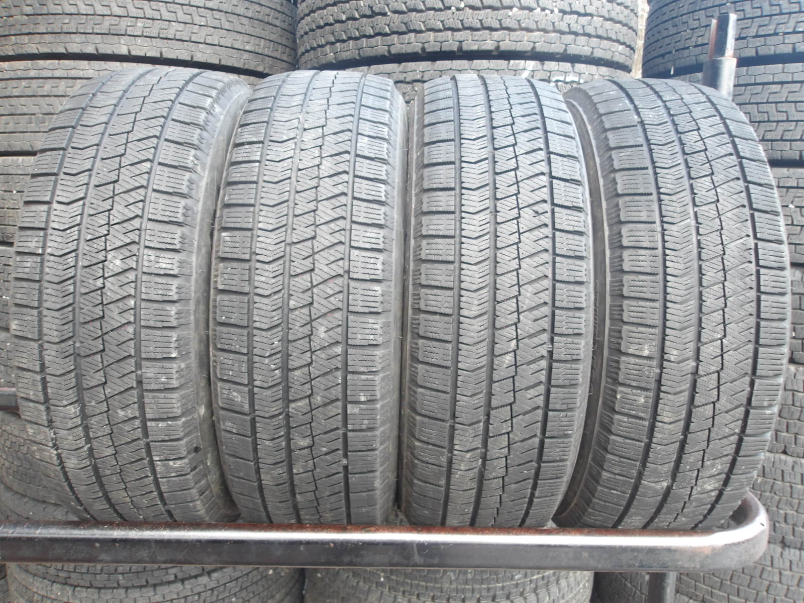 Q474k-11 【中古】{送料無料} 195/65R15 冬4本セット スタッドレス 91Q 195/65-15 195-65-15 ブリヂストン ブリザック VRX2|タイヤ夢 店