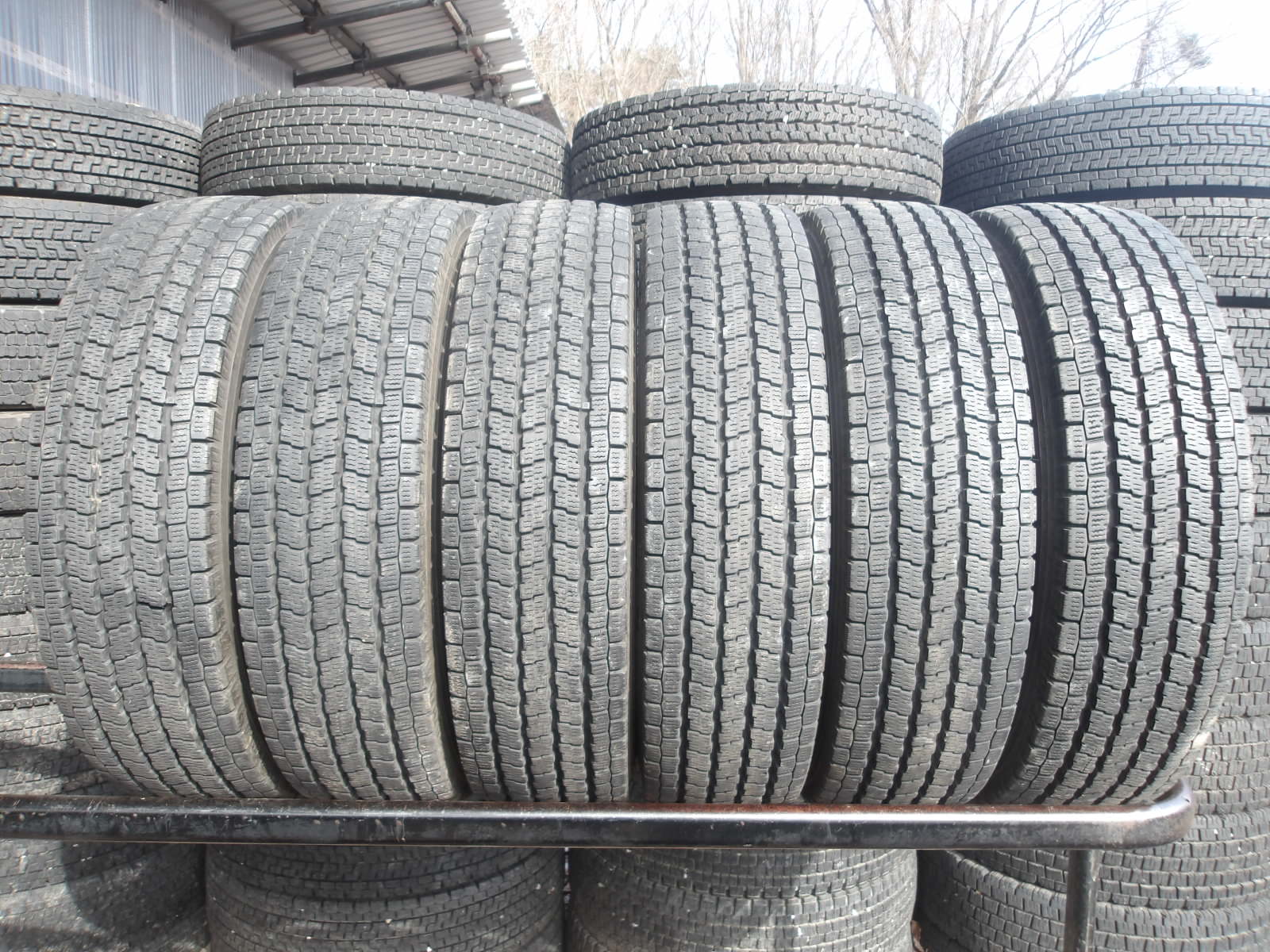 Q684-5 【中古】{送料無料} 215/85R16 冬6本セット スタッドレス LT 120/118L 215/85-16 215-85-16 ヨコハマ アイスガード iG91 チューブレス｜タイヤ夢　店