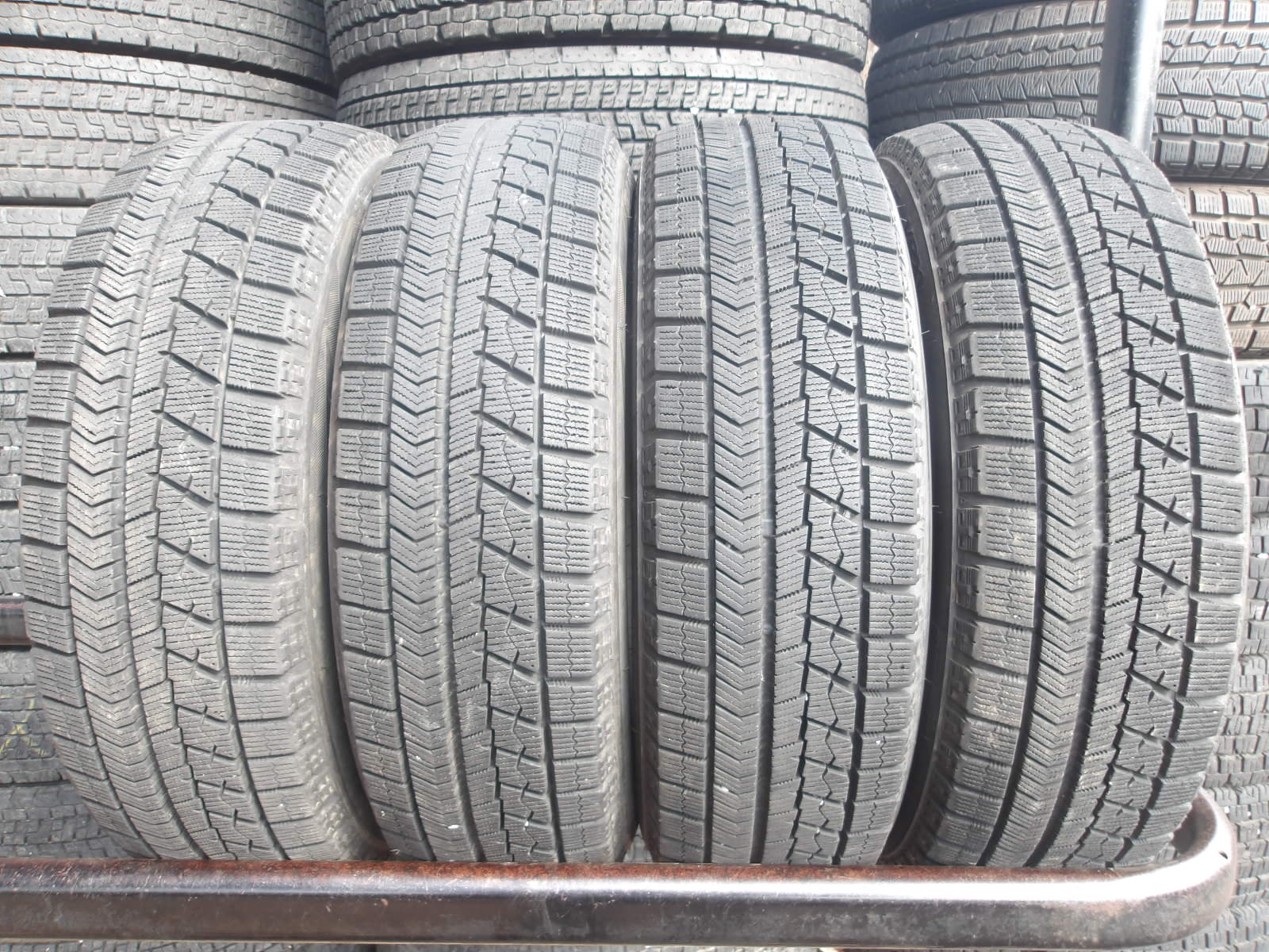 スタッドレスBLIZZAK中古タイヤ 楽天市場】中古タイヤ 中古 スタッドレス 165/65R14 ブリヂストン