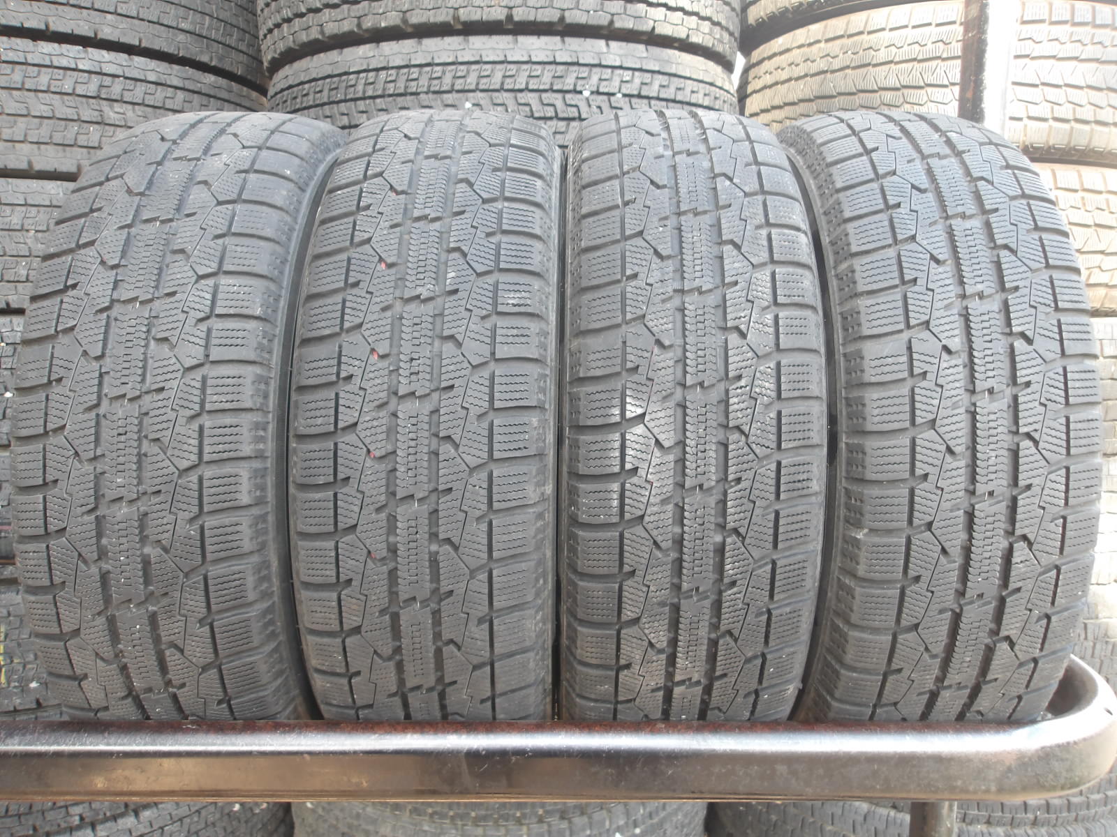 X12-1 【中古】{送料無料} 165/65R13 冬4本セット スタッドレス 77Q 165/65-13 165-65-13 トーヨー ガリット GIZ｜タイヤ夢　店