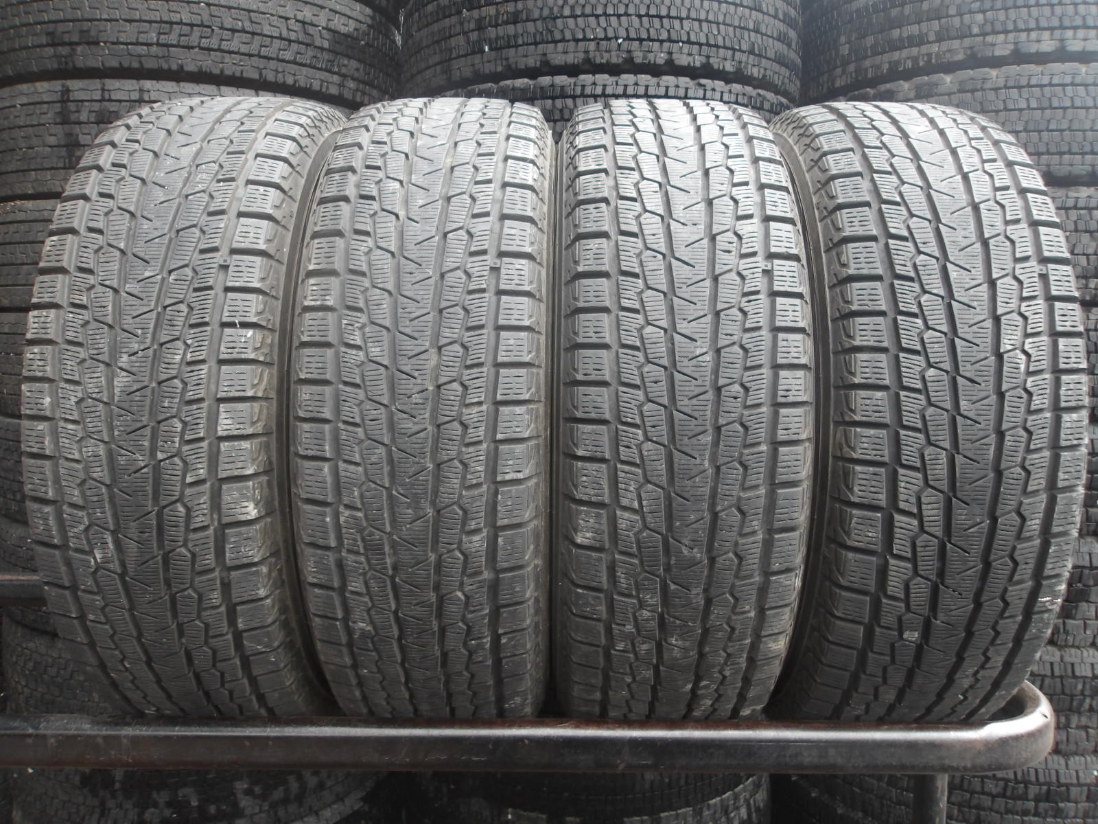 Q949-4 【中古】{送料無料} 225/65R17 冬4本セット スタッドレス 102Q 225/65-17 225-65-17 ヨコハマ アイスガード G075|タイヤ夢 店