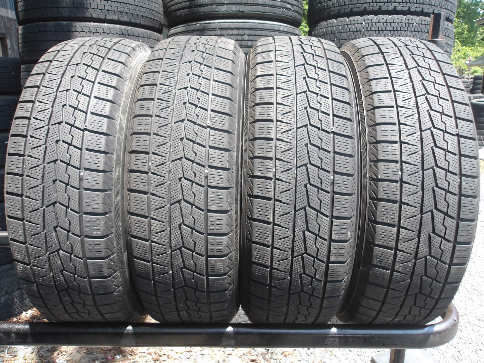 O882-ソ1 【中古】{送料無料} 195/60R17 冬4本セット スタッドレス 90Q 195/60-17 195-60-17 ヨコハマ アイスガード iG70｜タイヤ夢　店 22,050円