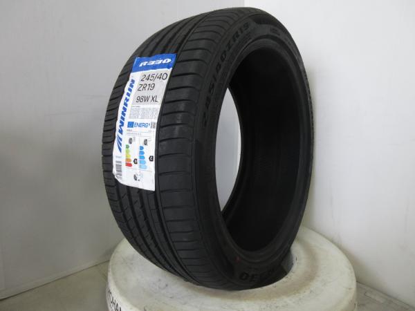 新品タイヤ4本セット 2025年　ウィンラン R330 245/40R19 スカイライン (HNV37, HV37, RV37, YV37, ZV37)、 スカイラインクーペ (CKV36)、 フェアレディZ (Z34)、 レジェンド (KC2)、 CLEクーペ (236350C)、