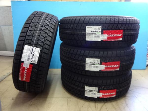 RAV4 ハリアー 2023年製 新品 ブリヂストン DM-V3 225/60R18 スタッドレス 4本セット 久喜 40系 アルファード エクストレイル AXAH54 MXAA54 AAHH40W AGH40W AGH45W T32 BS9 BT9 TZSH35