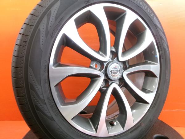 ジューク 夏タイヤ ニッサン ジューク純正 17インチ ヨコハマ ブルーアース RV03 215/55R17 2025年製 中古 4本セット サマータイヤ ティアナ