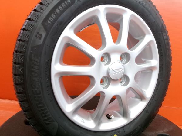軽自動車 冬タイヤ 新品 ブリヂストン ブリザック VRX3 155/65R14 2025年製 中古 ダイハツ純正 14インチ 4本セット タント ムーヴ ミラ スタッドレスタイヤ BS｜タイヤショップトレッド