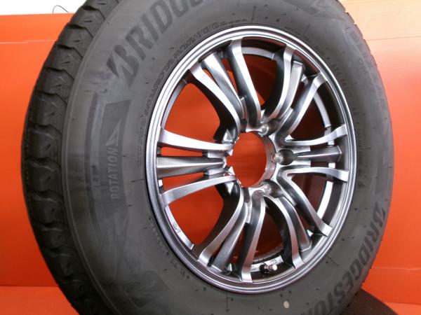 ランクルプラド ハイラックス 冬タイヤ ブリヂストン ブリザック DM-V3 265/65R17 2023年製 BX 17インチ 6H-139.7 中古 4本セット BS スタッドレス