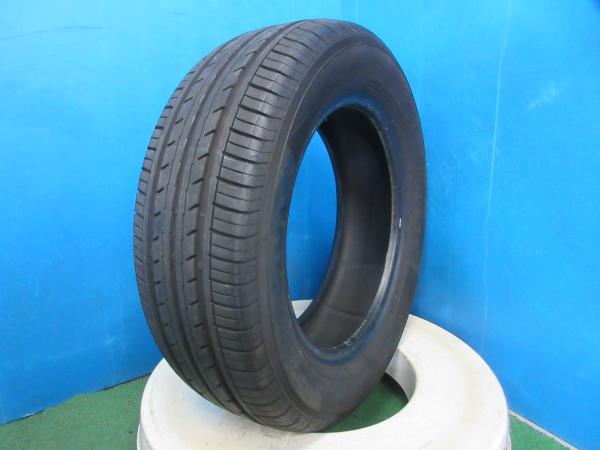 1本 2024年製 中古 夏 サマータイヤ ヨコハマ BluEarth-ES ES32 215/60R16 95H ヴェゼル エスティマ カムリ マークX CX-3 など 伏