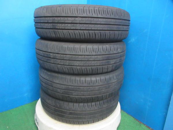 4本 2022年製 中古 夏 サマータイヤ ダンロップ ENASAVE EC300+ 175/70R14 84S コンパクトカー シエンタ ヤリス ヴィッツ フィット 伏