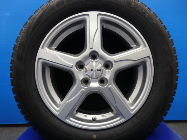 VOLVO ボルボ V70 V40 クロスカントリー 4本 16インチ 5H 5穴 PCD 108 25年製 新品 ピレリ 205/60R16 スノータイヤ スタッドレスタイヤ 冬用タイヤ 冬タイヤ 冬タイヤセット スタッドレスセット スノー スタッドレス 冬用 冬 タイヤ ホイール｜タイヤショップトレッド