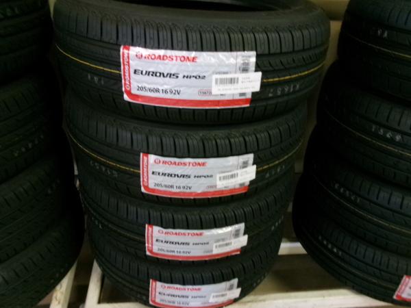 205/60R16 92V 4本 26年製 新品 ロードストーン EUROVIS HP02 ノーマル 夏用 夏タイヤ タイヤ単品 トヨタ 70系 80系 90系 ノア ヴォクシー純正サイズ ホンダ RK系 RP系 ステップワゴンスパーダ純正サイズ ノーマルタイヤ 夏用タイヤ 夏 タイヤ|タイヤショップトレッド