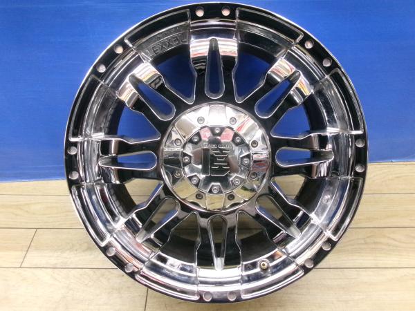 プラド FJクルーザー 中古 4本 LEXXEL BALANO 17インチ 8J ET25 6H139.7 クローム ハイラックス アメリカンデザイン GSJ15W GUN125 TRJ150 GRJ150 GDJ150 ハイラックス タコマ 4WD 前橋｜タイヤショップトレッド
