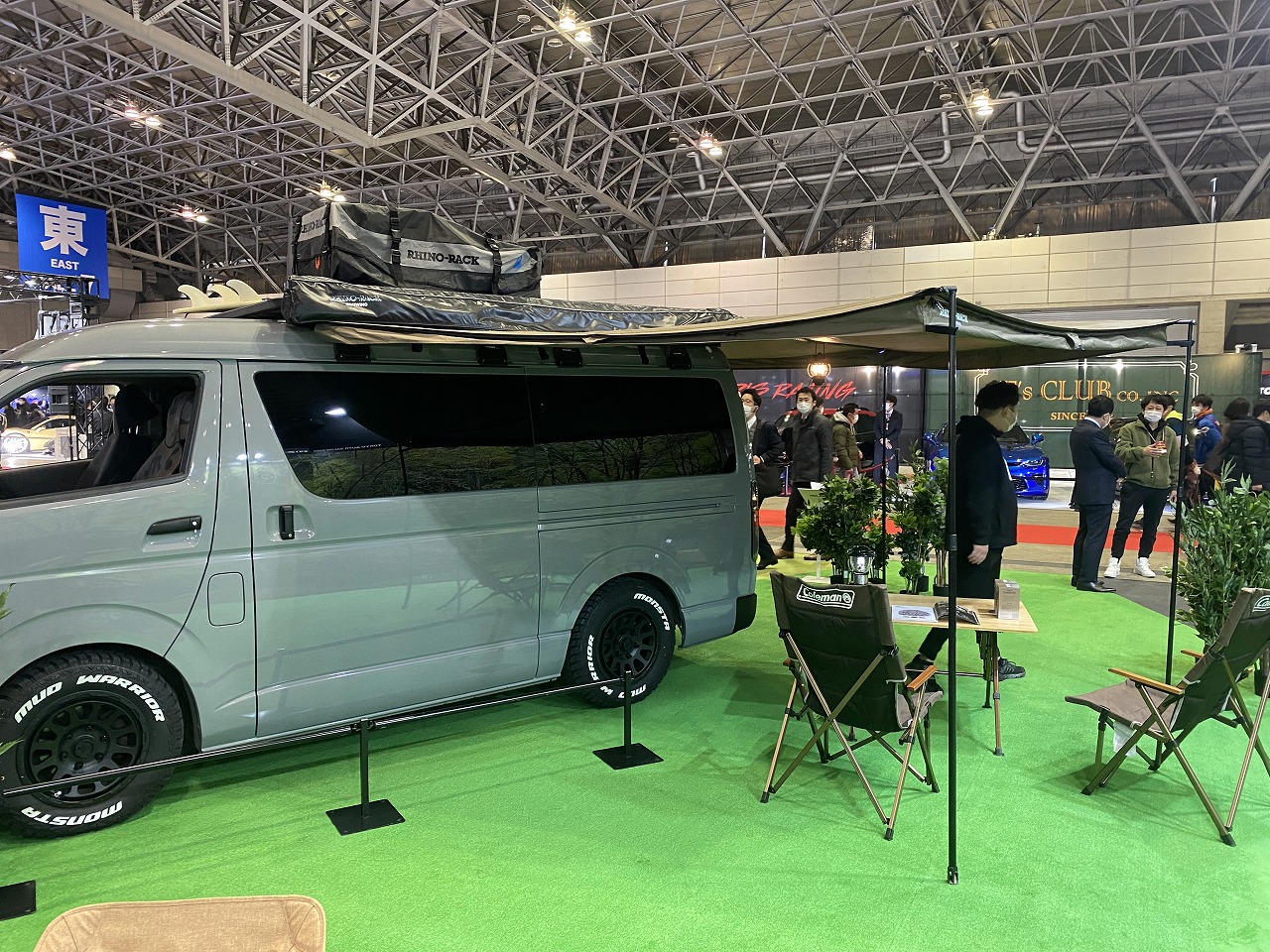 【最大P15倍】RHINORACK HIACE ワイド 東京オートサロン 2022 デモカー PLATFORM BATWING AWNING LEFT 2.5m サイドラダー セット|TIRE SHOP 4U 店