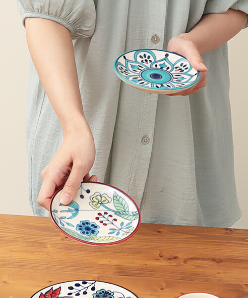 楽天市場 お皿 豆皿 醤油皿 小皿 プレート 食器 キッチン用品 食卓 インテリア 飾り おしゃれ かわいい 手作り インド ハンドメイド フラワー タイル プレゼント ギフト 贈り物 Ks エスニック チチカカ Titicaca プリヤ豆皿 オンライン店限定