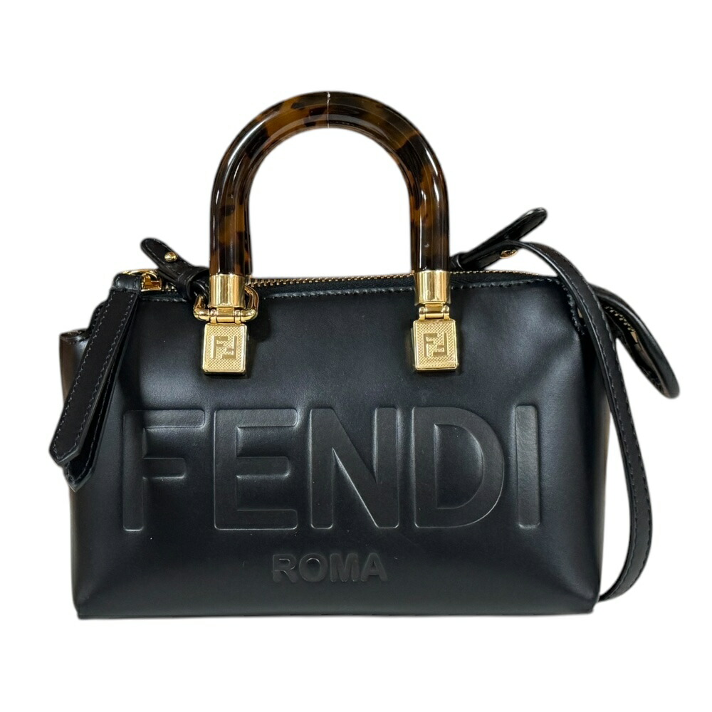 FENDI バイザウェイ ハンドバッグ　レザー　ロゴ　ブラック　スタッズ FENDI バイザウェイ ハンドバッグ レザー ロゴ ブラック
