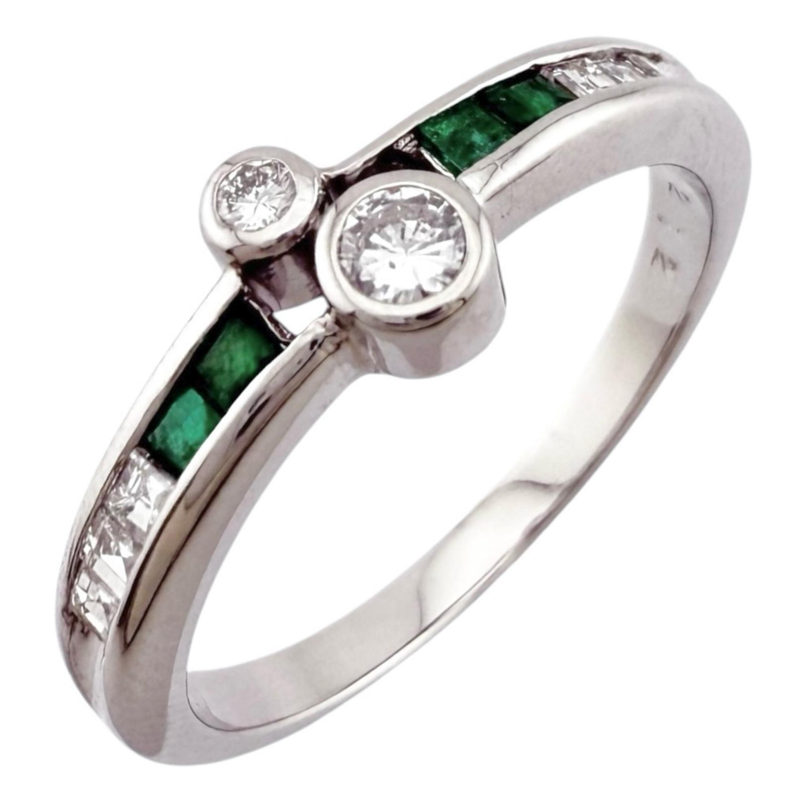 リング 指輪 13.5号 Pt900プラチナ エメラルド ダイヤモンド 0.10ct レディース 中古 50,820円