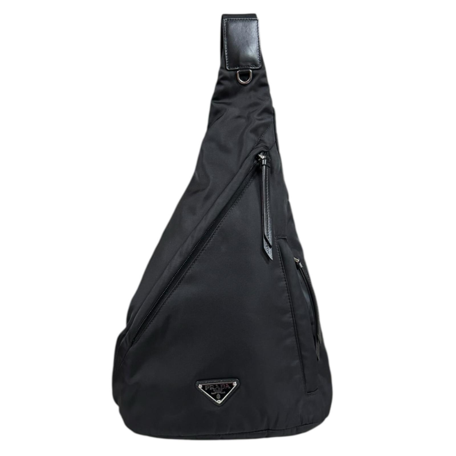 プラダ ショルダーバッグ プラダ リナイロン 2VZ092 黒いこと ユニ一発やる PRADA 中古上半身御徒面子