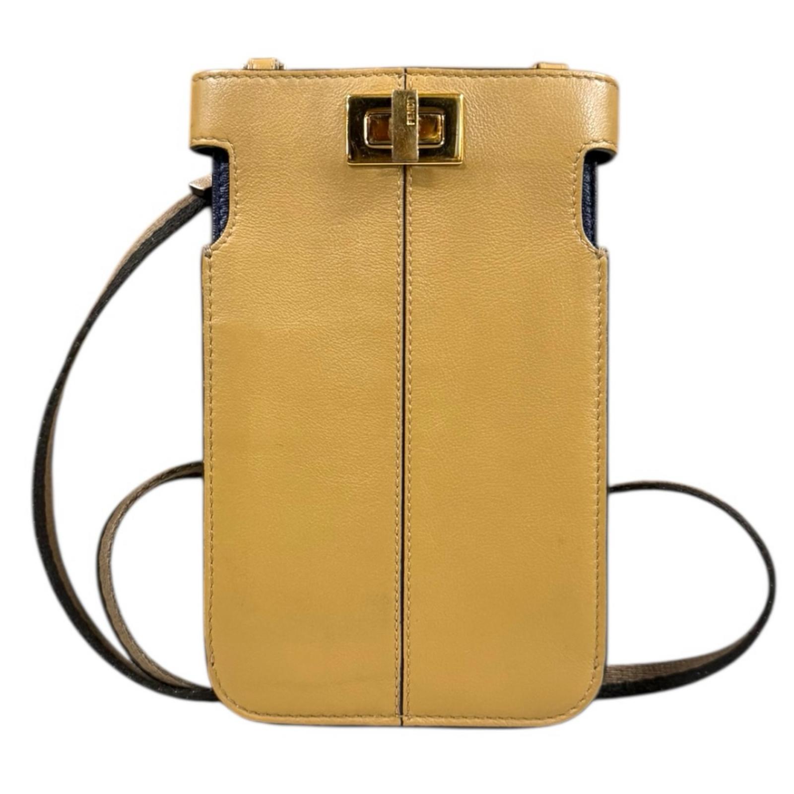 フェンディ ピーカフォン ショルダーバッグ フェンディ バッグ レザー 8M0442 ベージュ ユニセックス FENDI 中古スマホケース