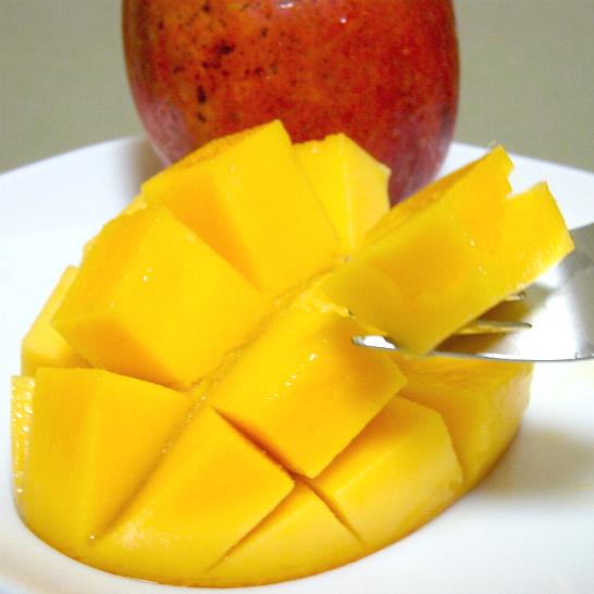 台湾産 マンゴー 大玉 6〜7個入り香り高くとっても美味な台湾のマンゴーです♪アップルマンゴー 　フルーツギフト【ラッキーシール対応】