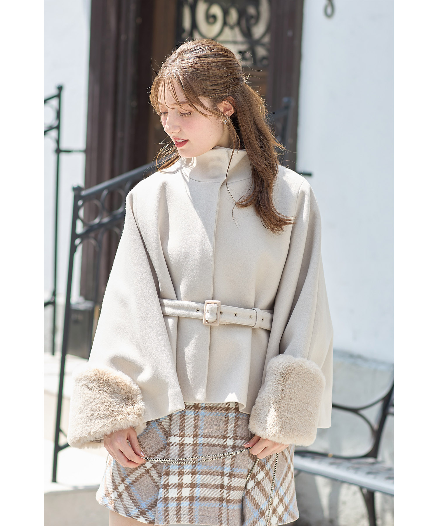 2WAYファー＆ベルト付きケープライクコート【sandina サンディナ