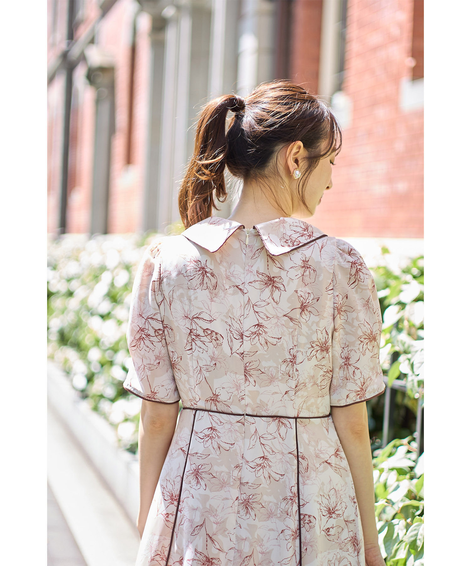 専用見つかりません コード切り替え襟付きラインフラワープリントワンピース【curzen