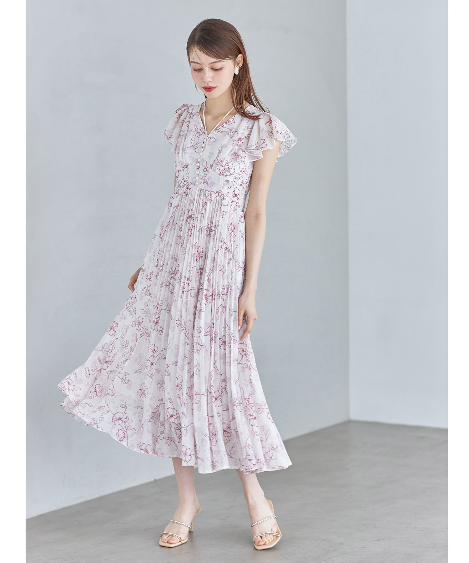 (◜○◝ )さま専用 パール付きネックリボン水彩ラインフラワープリーツワンピース【bethle