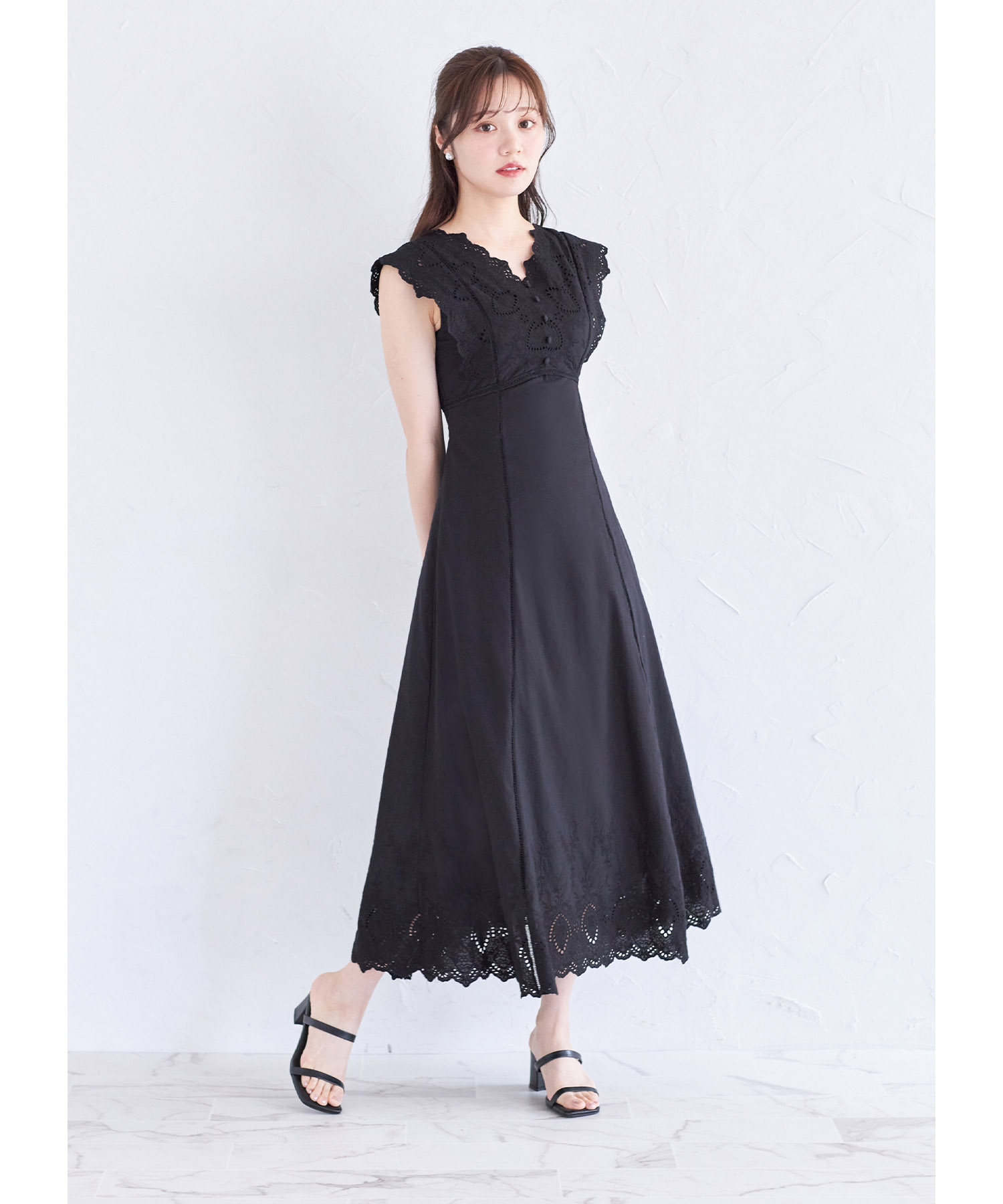 ウエストりぼん付きコットンカットワークレース刺繍ワンピース【leaxis