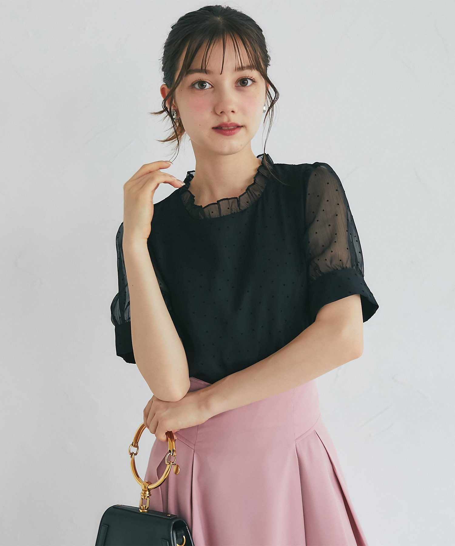 楽天市場】シアーな表情が今っぽいプチフリルネックパール釦フロッキー