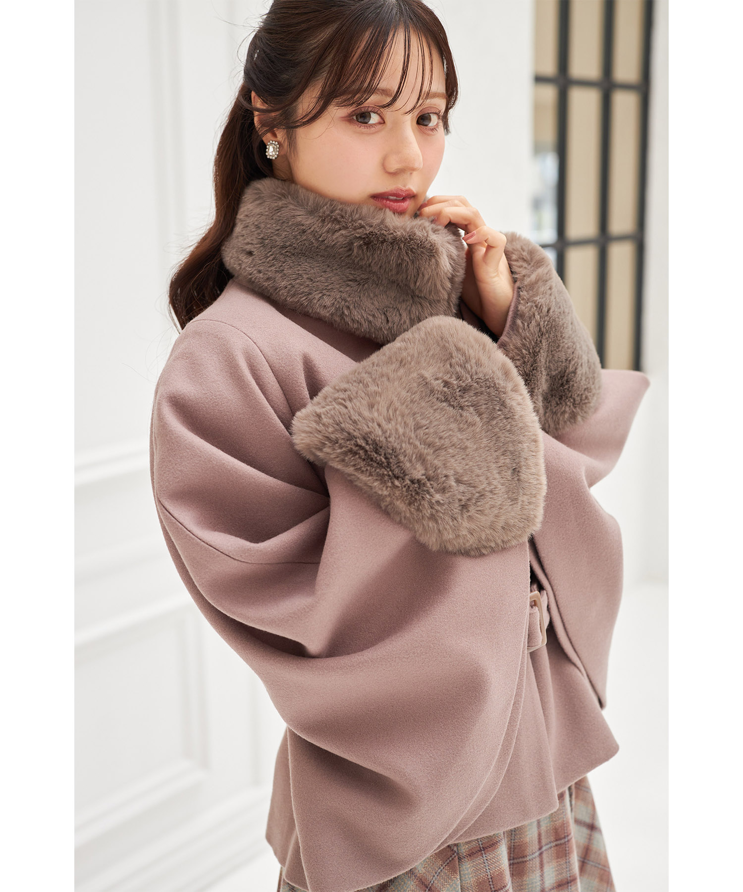 2WAYファー＆ベルト付きケープライクコート【sandina サンディナ