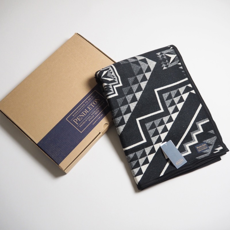 PENDLETON ペンドルトン 大判ブランケット OXBOW BLANKET ROBE (163cm x 203cm) / BLACKxWHITE