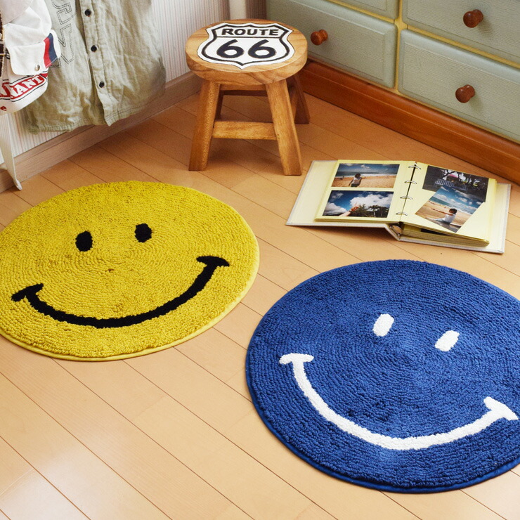 楽天市場 バスマット マット 円形 にこちゃん ニコちゃん スマイル かわいい 丸 おしゃれ モノトーン バスルーム お風呂マット 洗える 滑りにくい 送料無料 北欧 あす楽 Fm クライン ニコチャン バスマット 60rcm 円形 東京発インテリア雑貨のクライン