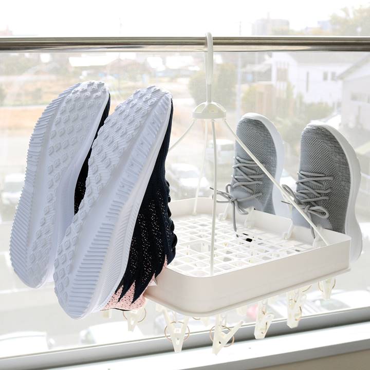 シューズも干せる角型ピンチハンガー24ピンチ