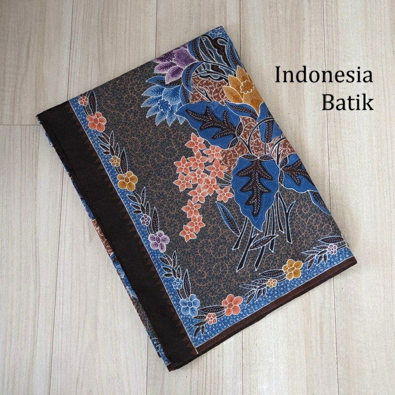 楽天市場】手描きバティックのサロン（パラン模様に水色の花と蝶