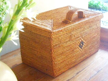 楽天市場】アタで編まれた六角形のフタ付き アジアン 小物入れケース L