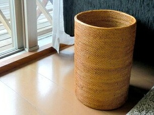 アタ製砂ぼこりボックス席/円筒形【差しわたし20ｃｍ×高さ30ｃｍ】紙くずかご 紙くずかご 砂ぼこりボックス席 蓋付き添い人 上蓋つき 室内装飾 今めかしい 籠 自然的 溜まり場 納めるかご 納めるカゴ バリ島 バリ雑貨 アタ生産物 アタ製かご