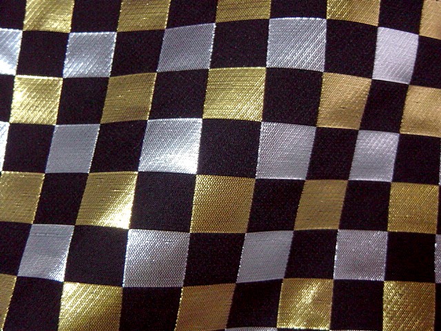 楽天市場 金襴生地 京都西陣織 石畳文 10cm単位 切り売り よさこい 金襴布 金襴 布 和柄 生地 はぎれ 通販 和柄生地 きんらん 金らん 和風 布地 都香庵