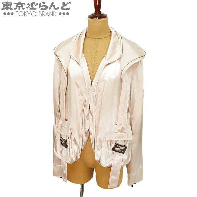 【5%クーポン♪4.6 20時～4.11】【中古】【返品可】【超オススメアイテム！ψ】フェンディ FENDI サテンジャケット レディース レーヨン ジップ ブルゾン パデット ALMOND FJ7405 [送料無料]pdw 101805368