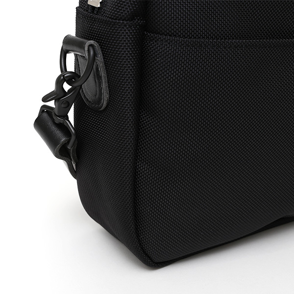 【楽天市場】ショルダーバッグ メンズ 本革 レザー ブラック 黒 黒色 レディース バリスティックナイロン 日本製 カバン 鞄 ブランド