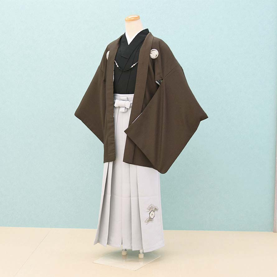 【レンタル】小学生 袴 レンタル 男の子【JB0042】【茶・黒/無地|グレー/刺繍】【小町kids】【12歳～13歳】卒業式/ジュニア袴/紋付袴/羽織袴/十三参り